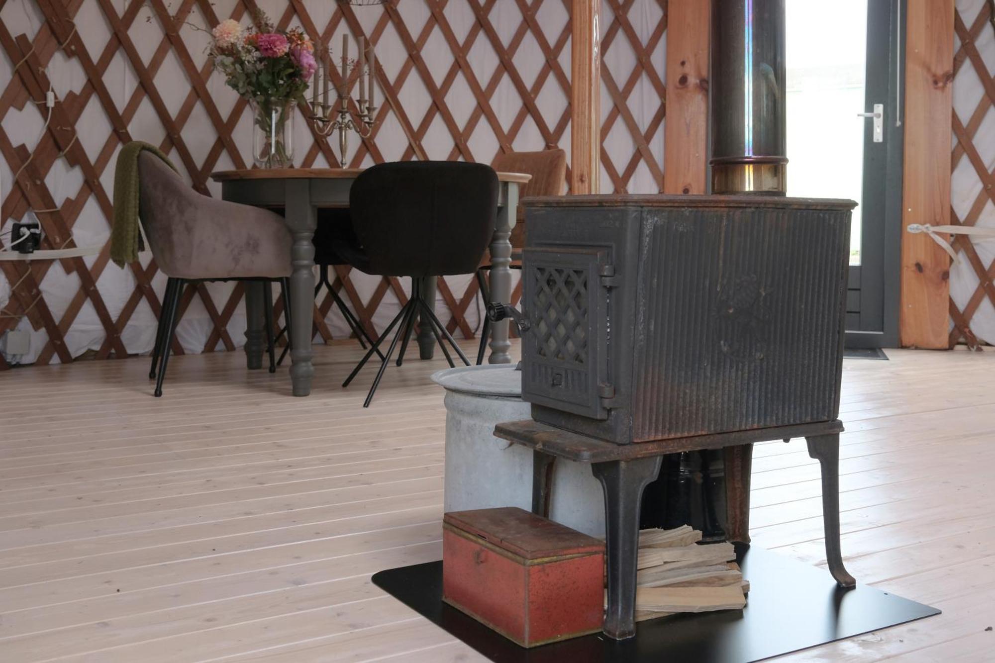 Yurt Klyndobbe Bed and Breakfast Veenwoudsterwal Εξωτερικό φωτογραφία
